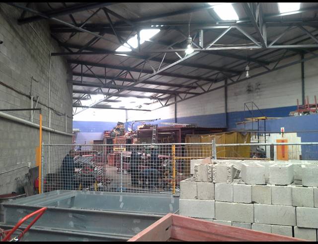 780M² FACTORY FOR SALE IN OTTERY